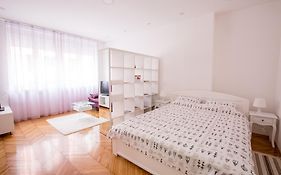 Apartment Center